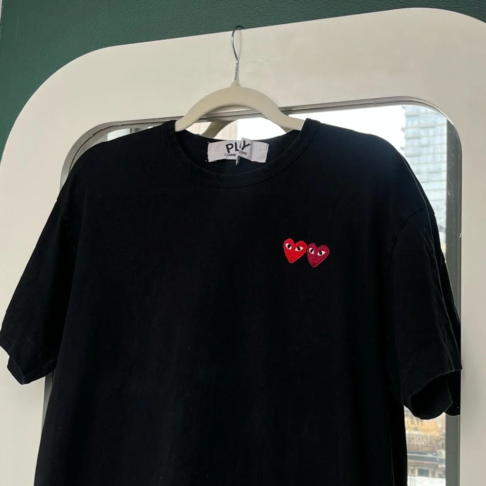 COMME DES GARÇONS PLAY Double Heart Tee - Picture 4 of 7